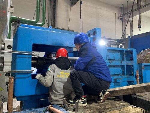 Đại tu thành công hộp số máy đùn trục vít đôi Coperion ZSK320